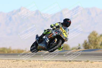 media/Jan-12-2025-CVMA (Sun) [[be1d2b16e3]]/Race 3-Amateur Supersport Middleweight/